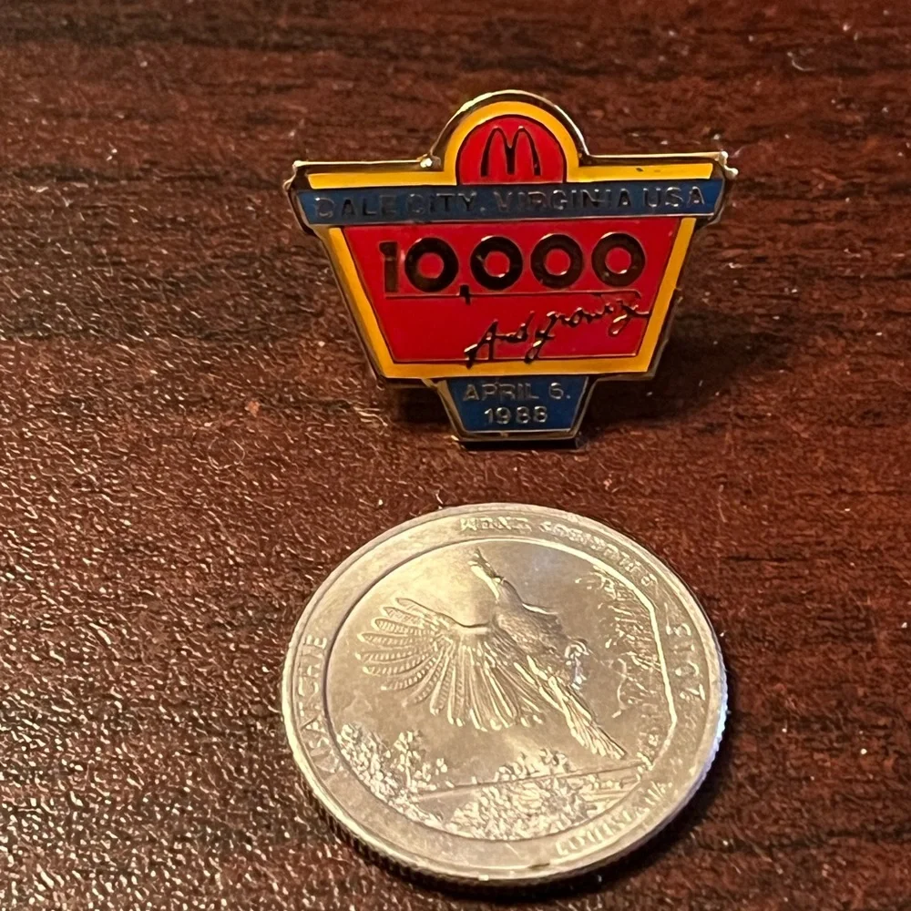 McDonald’s 1986 Dale City, Virginia 10,000 Customers Employee Lapel Hat‎ Pin